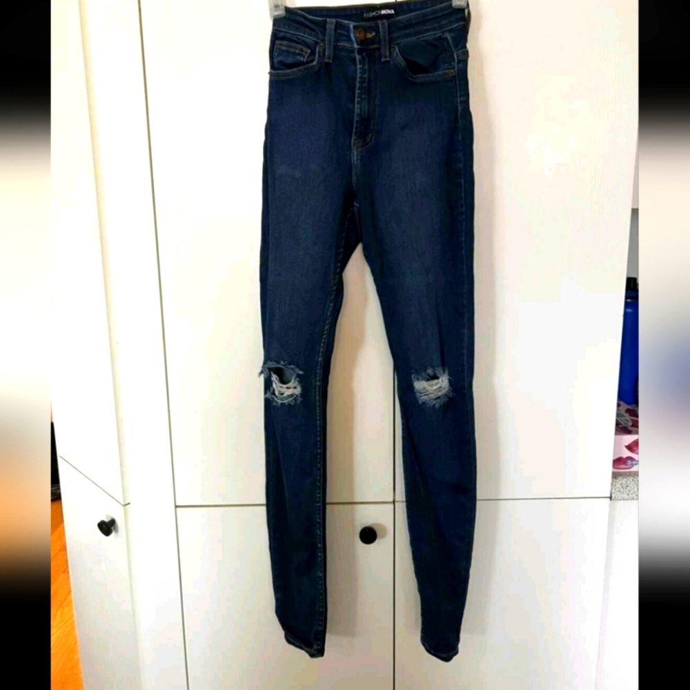 Fashion Nova high waist skinny jean